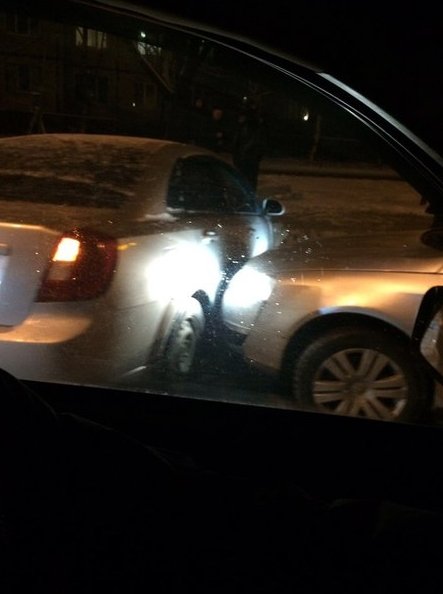 На пересечени Гашека и Малой Балканской,авария! Пробка в одну сторону к метро Купчино,в другую движ...