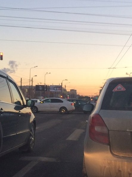 Авария на пересечении Доблести и Петергофского шоссе