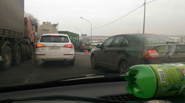 На Пулковском шоссе (Пулковские высоты) в сторону города пробка