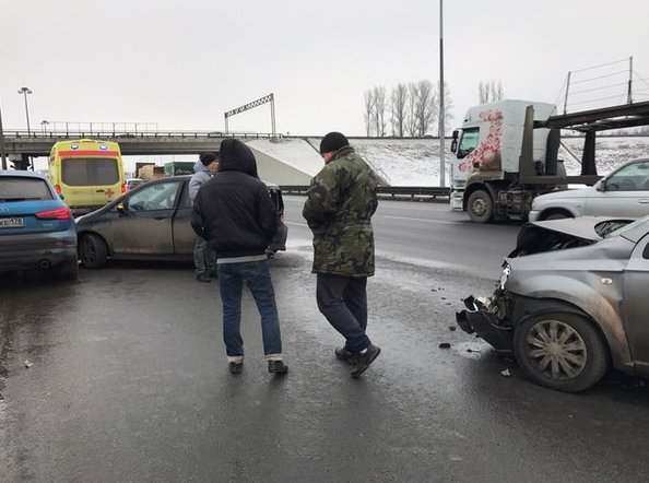 ДТП на Кольцевой в районе Шафировской развязки на внешней стороне 103 км,