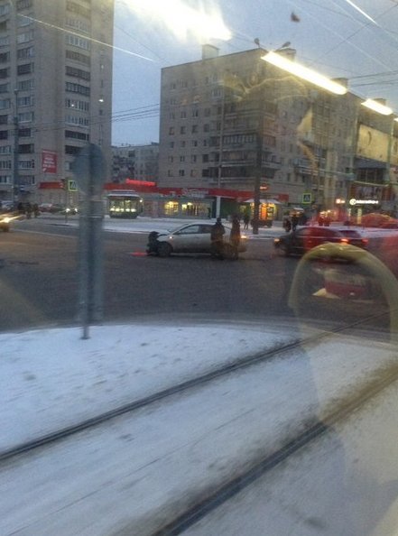 Kia Ceed снесла бампер Kia Rio на пересечении Будапештской с - Димитров