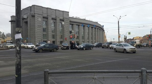 ДТП на пересечении Обводного и Московского.
