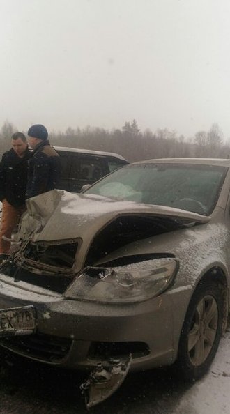 Перед Керро на Новоприозерском шоссе в строну Сосново пробка, авария из 5 машин,