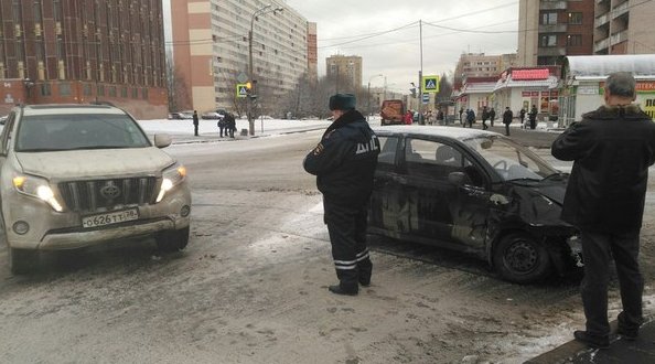 21.02.17 перекресток пр.Кузнецова и ул.Рихарда Зорге 8:13 произошло ДТП ,свидетели отзовитесь.очень ...