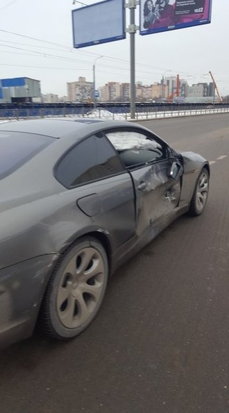 Я ехал по Бухарестской через улицу Ярослава Гашека, и встречный BMW 645 мне наперерез не убедившись,...