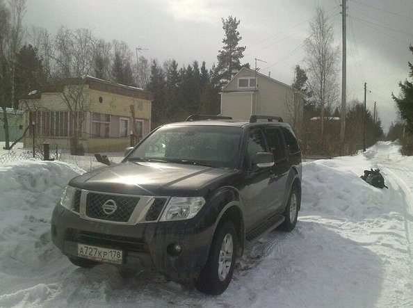 2 марта около 8 часов утра от 6 городской поликлиники на Елизарова 32 был угнан автомобиль Nissan Pa...