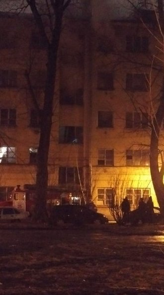 Горит квартира в доме 133к1 на улице Бабушкина
