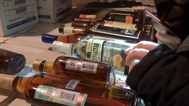 Во Всеволожском районе Ленинградской области пресечён факт незаконного производства и хранения спирт...