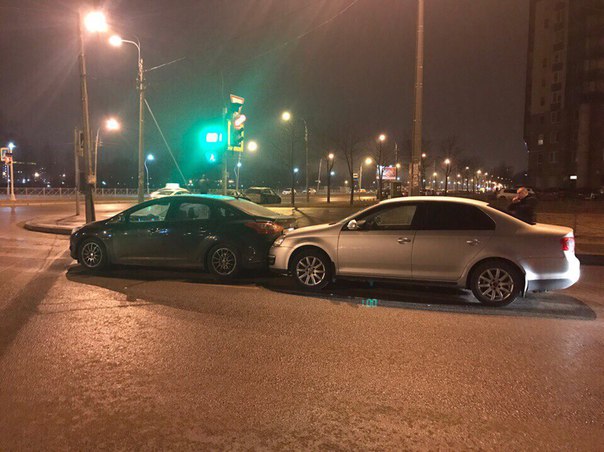 Сегодня в 01:35 на пересечении ул. Ушинского и пр. Луначарского произошло ДТП с участием пьяного вод...