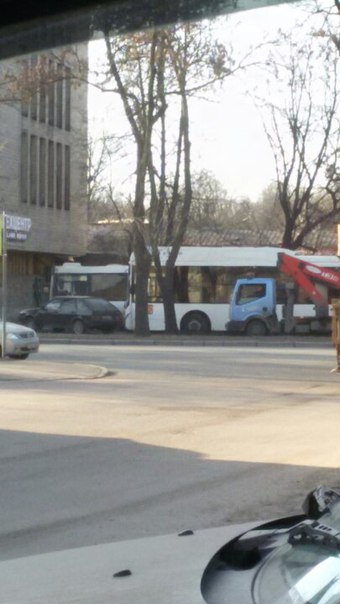 ДТП на Лиговским проспекте в сторону Московских ворот,авария с участием BMW и 26 автобуса