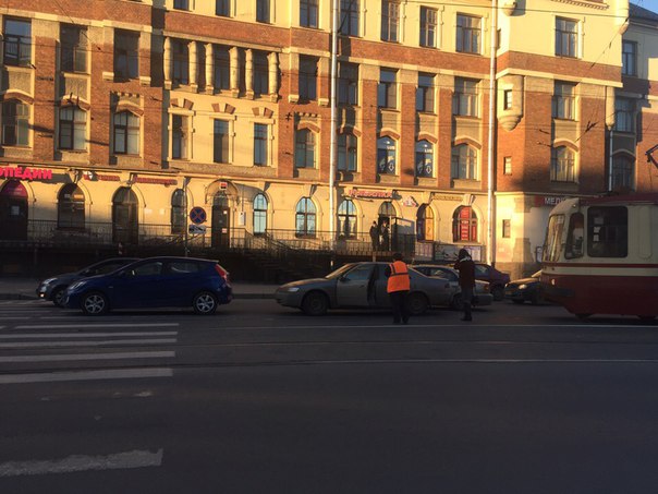 "Пропустил" пешеходов на Боткинской 1