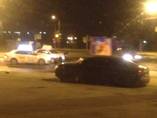 Бухарестская # Олеко Дундича. А6 vs Яндекс Такси. Без пострадавших. Две машины в хлам. За фото сори.
