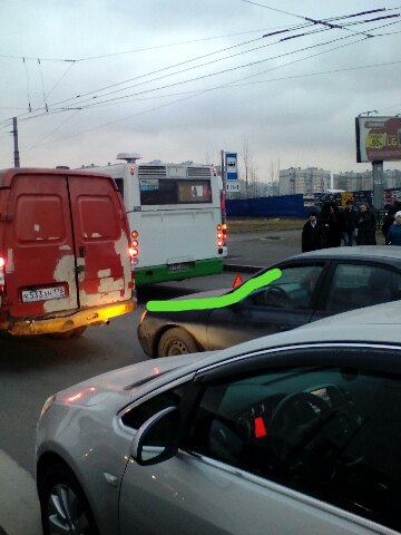 У метро улица Дыбенко столкнулись автобуса, троллейбусам не проехать пробка есть в сторону Большевик...