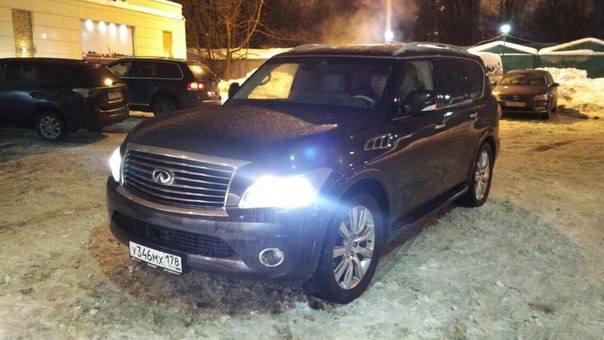 11 марта от дома 51 по Ленинскому проспекту угнали автомобиль Infiniti QX56 бордового цвета
