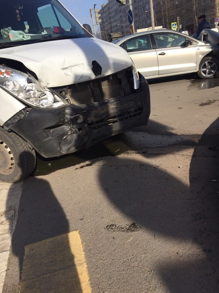 Авария на пересечении Купчинской и Пловдивской