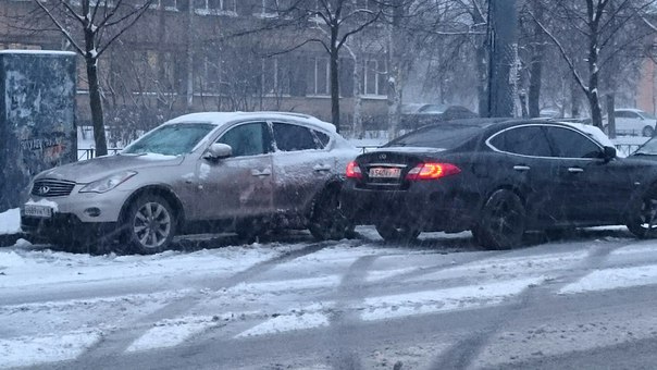 ДТП на улице Васи Алексеева (прямо напротив ТЦ Румба)