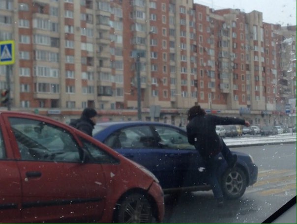 Прямое включение с чемпионата по mix fight, за чемпионский пояс сражаются, добрейшей души представит...