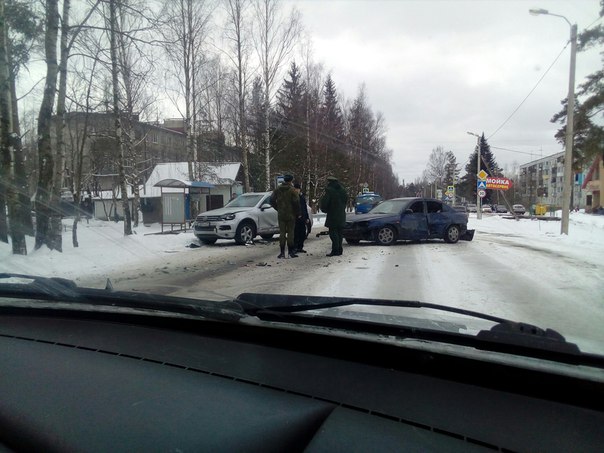 ДТП в пос. Сертолово, на Заречной улице у дома 8...