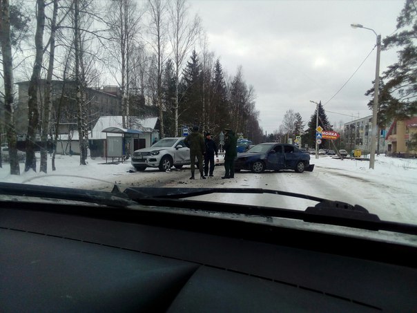 ДТП в пос. Сертолово, на Заречной улице у дома 8...