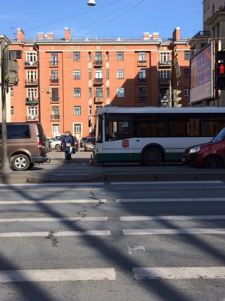 10:00 На Ивановской Автобус наехал на пешехода, который от госпитализации отказался