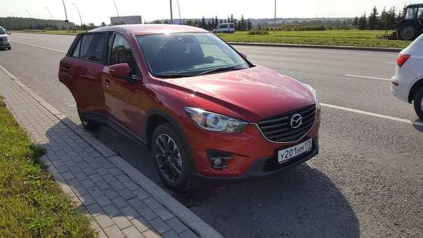 13 мая с Лабораторного пр. был угнан автомобиль Mazda CX-5 красного цвета,