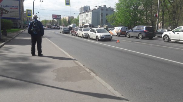 На Светлановской площади собрали паровоз