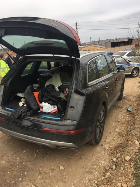 После погони на КАД под 200 км/ч в Малом Коновалово задержан угонщик Audi Q7