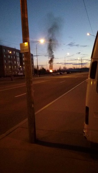 В Московской Славянке горят заброшенные дачи