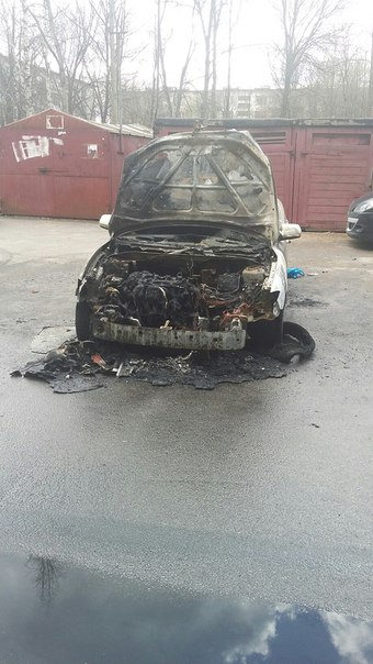 Сегодня в 4-00 утра во дворе дома по ул. Крыленко д.7-1 загорелась машина. Вероятность поджога .