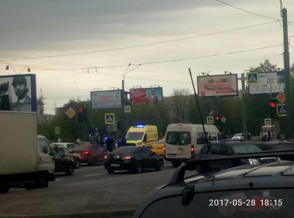 ДТП с участием мотоциклиста в 17:50 , на перекрёстке Луначарского и Светлановского. Надеюсь, ничего ...