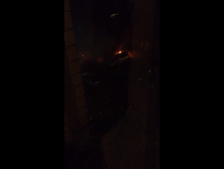 На улице Котина 4 примерно в 2:15 загорелась машина. Полиция и пожарные уже осматривают место происш...