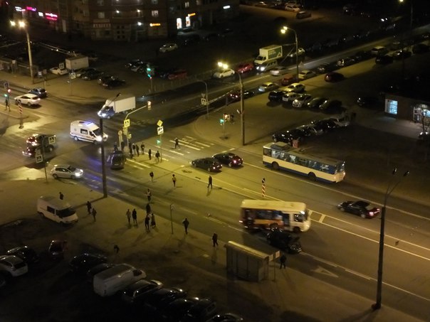 Дтп на перекрестке Ленинского и Кузнецова, около 22.30.