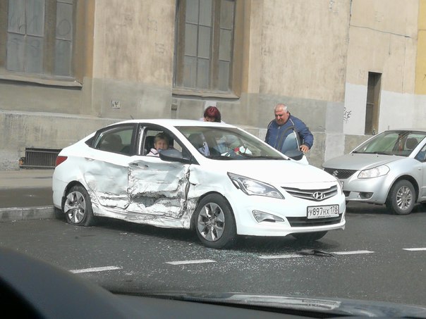 ДТП угол Обводного и Заслонова.