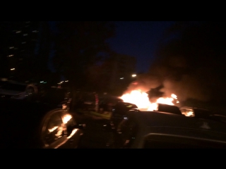 На Витебском около жд станции проспект Славы на автостоянке сгорели 3 машины :