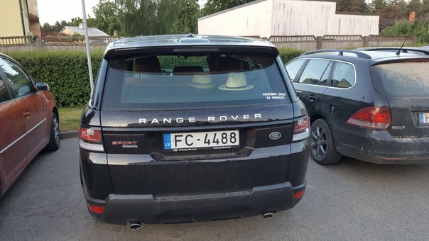 10 июня вблизи города Пушкина ЛО угнали автомобиль Range Rover Sport HSE 20 12 года выпуска (предыду...