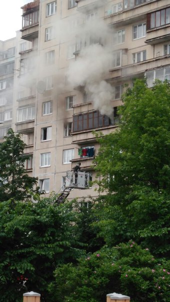 Пожар на Белорусской улице . службы на месте