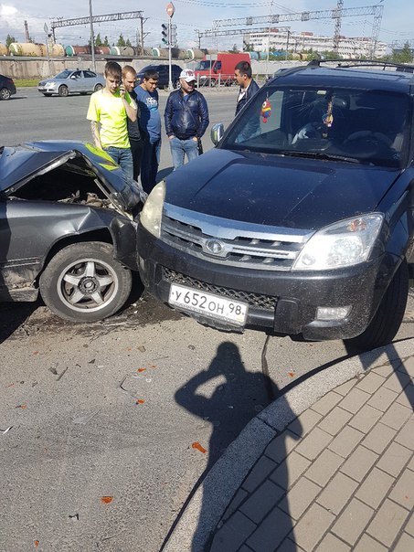 Угол суздальского и художников. Только что.