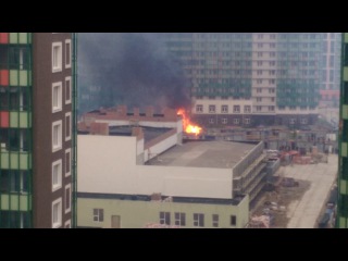 Пожар утром в Гринландии напротив строящейся школы...