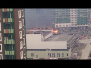 Пожар утром в Гринландии напротив строящейся школы...