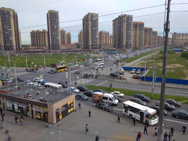 Метро парнас санкт петербург. Станция Парнас Санкт-Петербург. Питер метро Парнас. Станция метро Парнас.