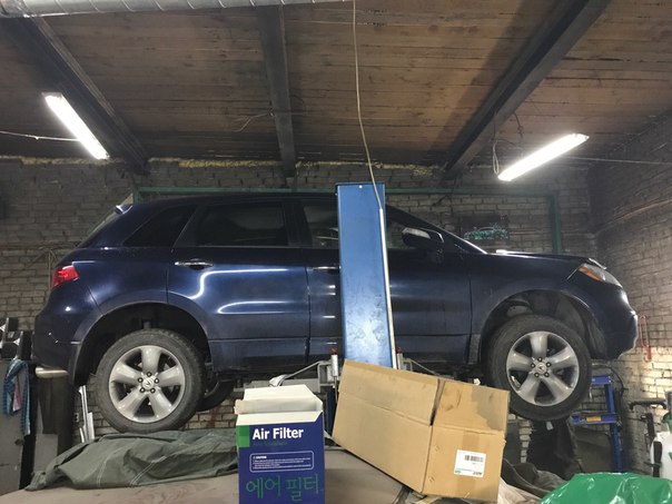 Совершён угон автомобиля Acura RDX 2007 синего цвета,повреждено правое зеркало заднего вида.Автомоби...