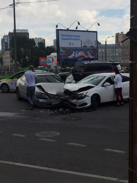 14:10 ДТП на Обводном канале 91