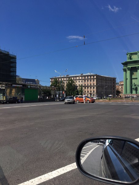 Авария на пл. Стачек, у метро Нарвская