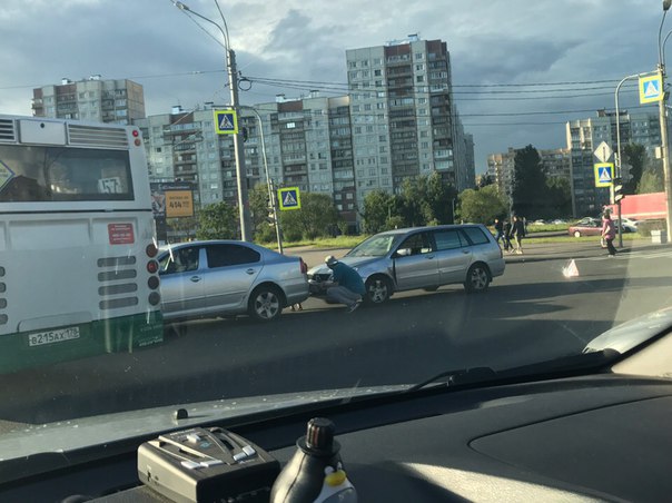 ДТП на перекрёстке Дунайского и Бухарестской