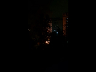 Шоссе Революции 43, горит куча автомобилей во дворе. Полиция поехала кого-то задерживать, по ходу по...