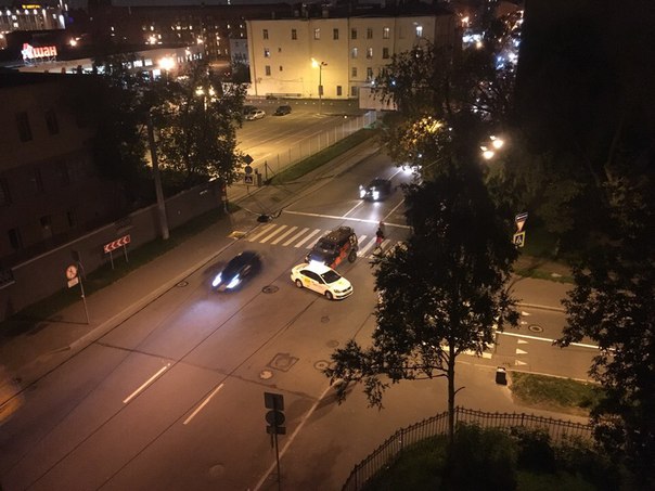 Как случилось ДТП на перекрестке Боровой у Курской улиц - непонятно . Пострадавших нет