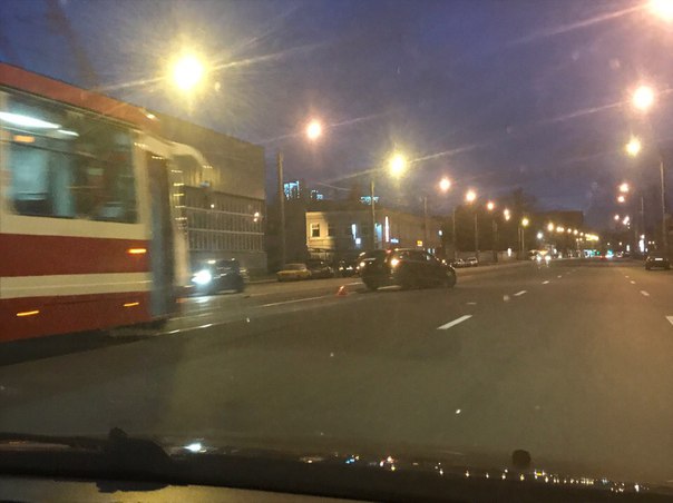 Встали трамваи на Благодатной после Витебского в сторону Гагарина