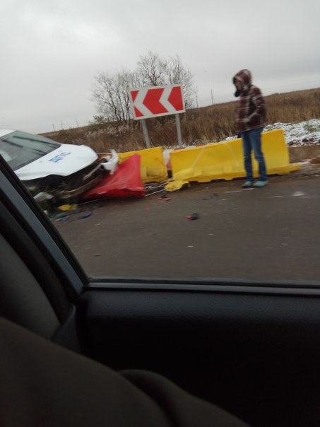 На Таллинском шоссе в Ломоносовском районе за Русско-Высоцком авария с машиной ДПС. Как произошло и ...