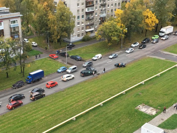 ДТП на улице Бутлерова, напротив ЖК "Академ-парк"