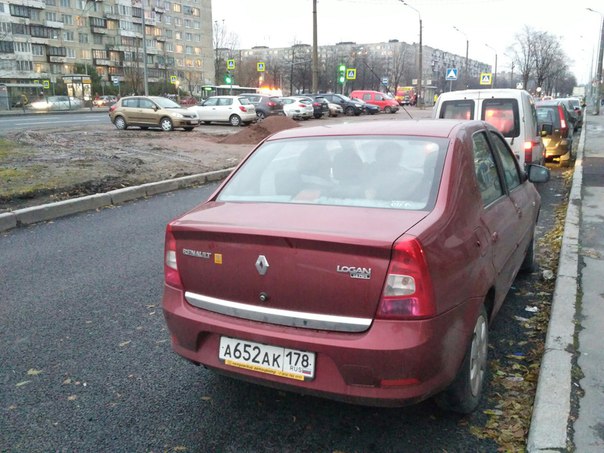 4 октября 2017 в период с 7:45 до 17:00 по адресу ул. Крупская 2 был угнан автомобиль Renault Logan ...